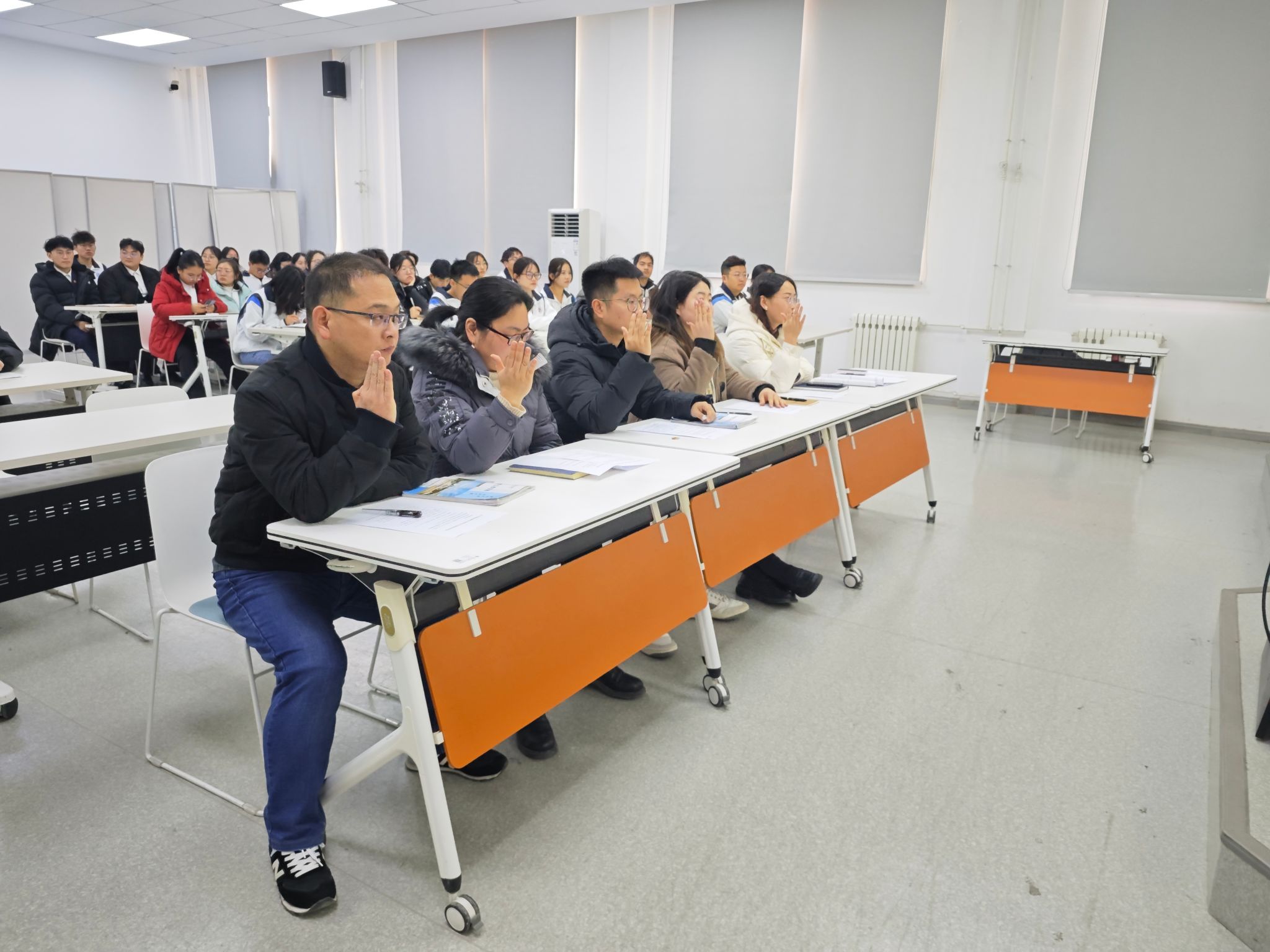 20a6e09b758993091dd1d7b394b0b29