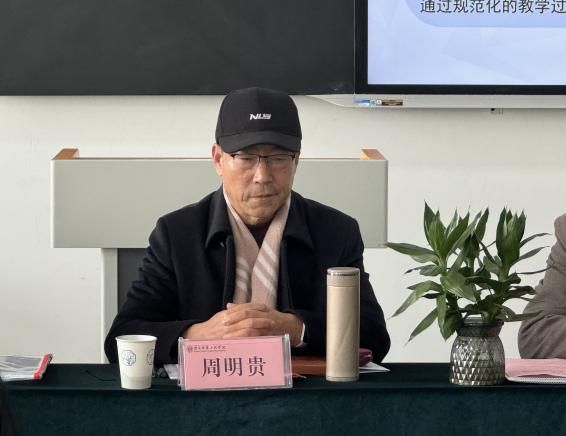 两委一组照片 (14) 两委一组照片 (14)